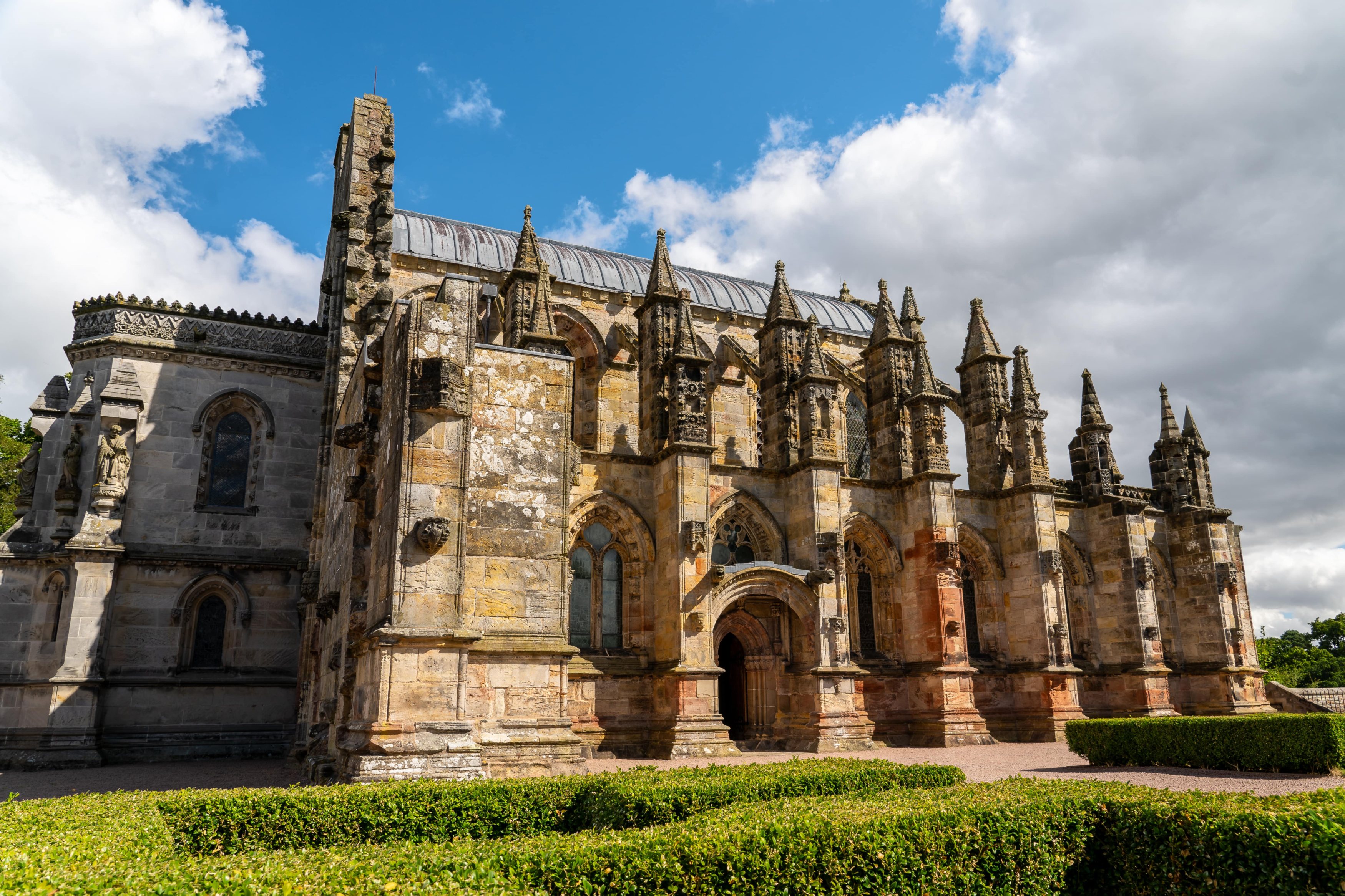 rosslyn chapel outerbuilding 